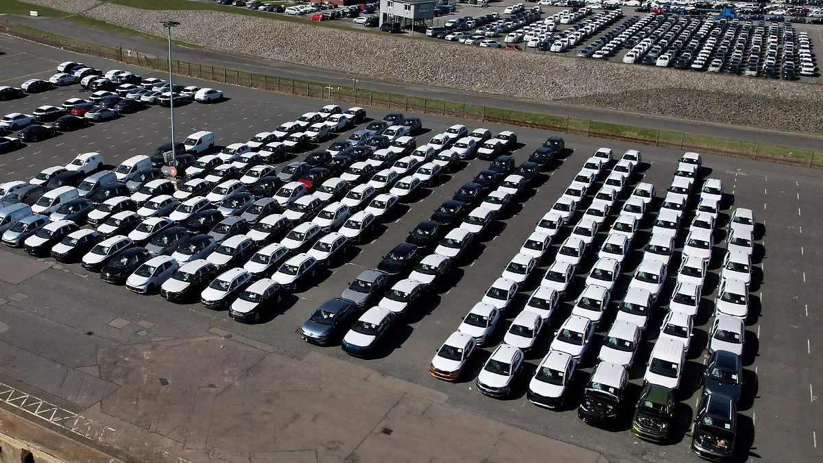 2025-04-02T170526Z_30201668_RC2PPDA1AY52_RTRMADP_3_USA-TRUMP-TARIFFS-AUTOS