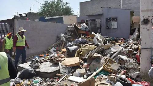 04 jun Casa con acumulación de basura