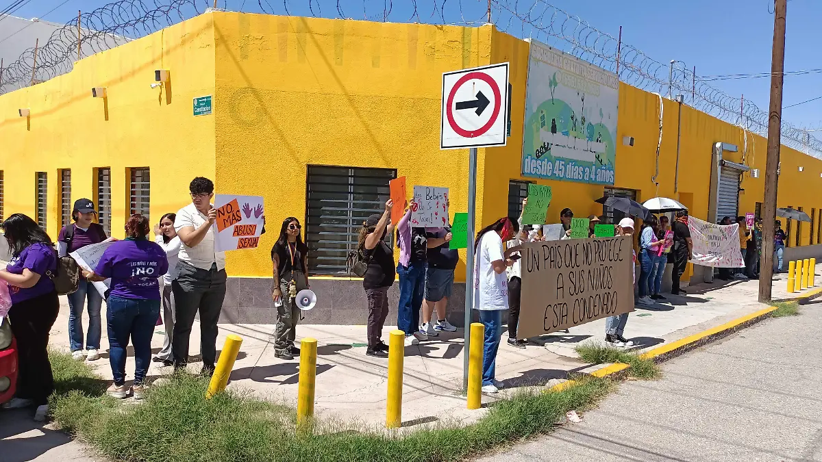 Padres de familia exigen justicia por abuso sexual en guardería Gussi