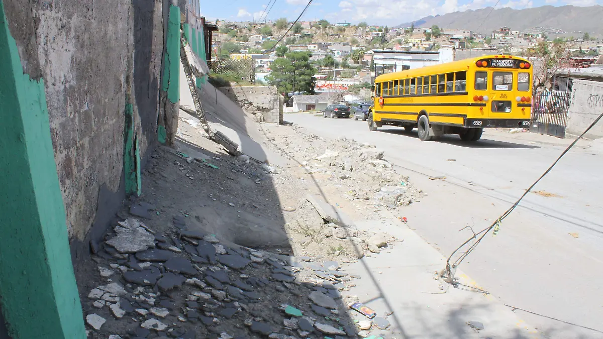 Escuela Primaria José Jesús Álvarez pasillas ubicada en la Colonia Torreón donde sufrieron daños la verdad de la escuela aún sin reparar
