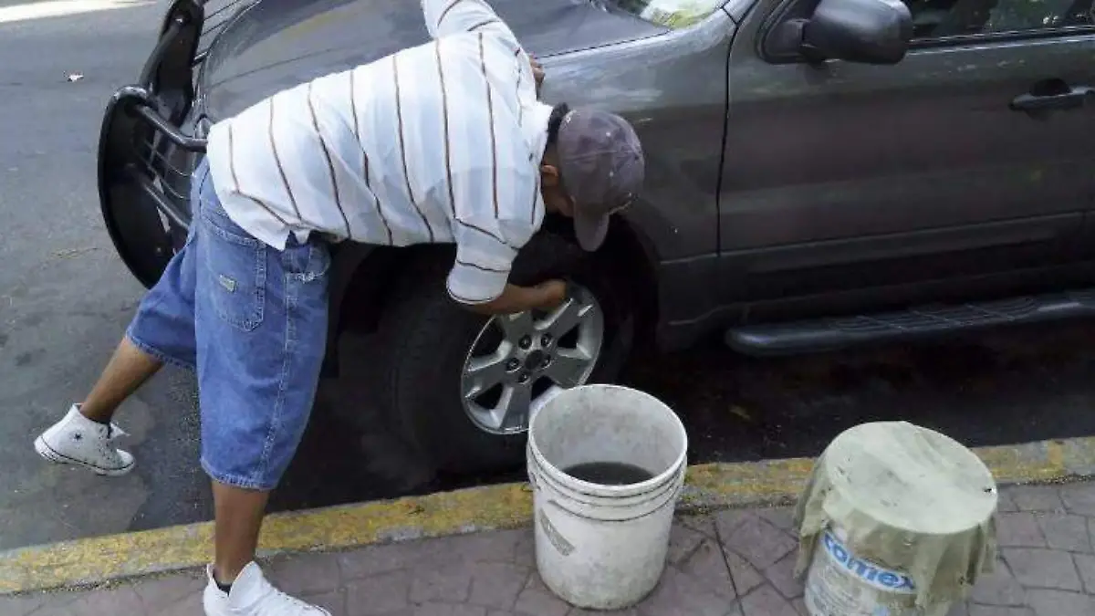 Parqueros cuota fija