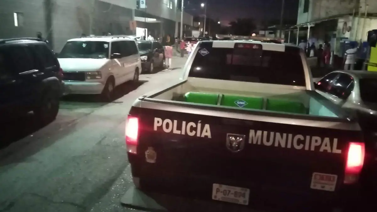 POLICIA ATACADO