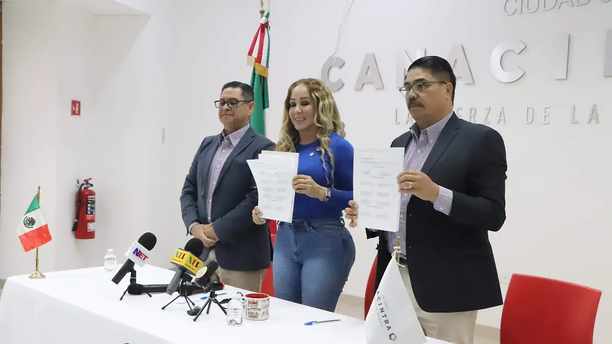 Firman convenio en canacintra y  la educacion dual 