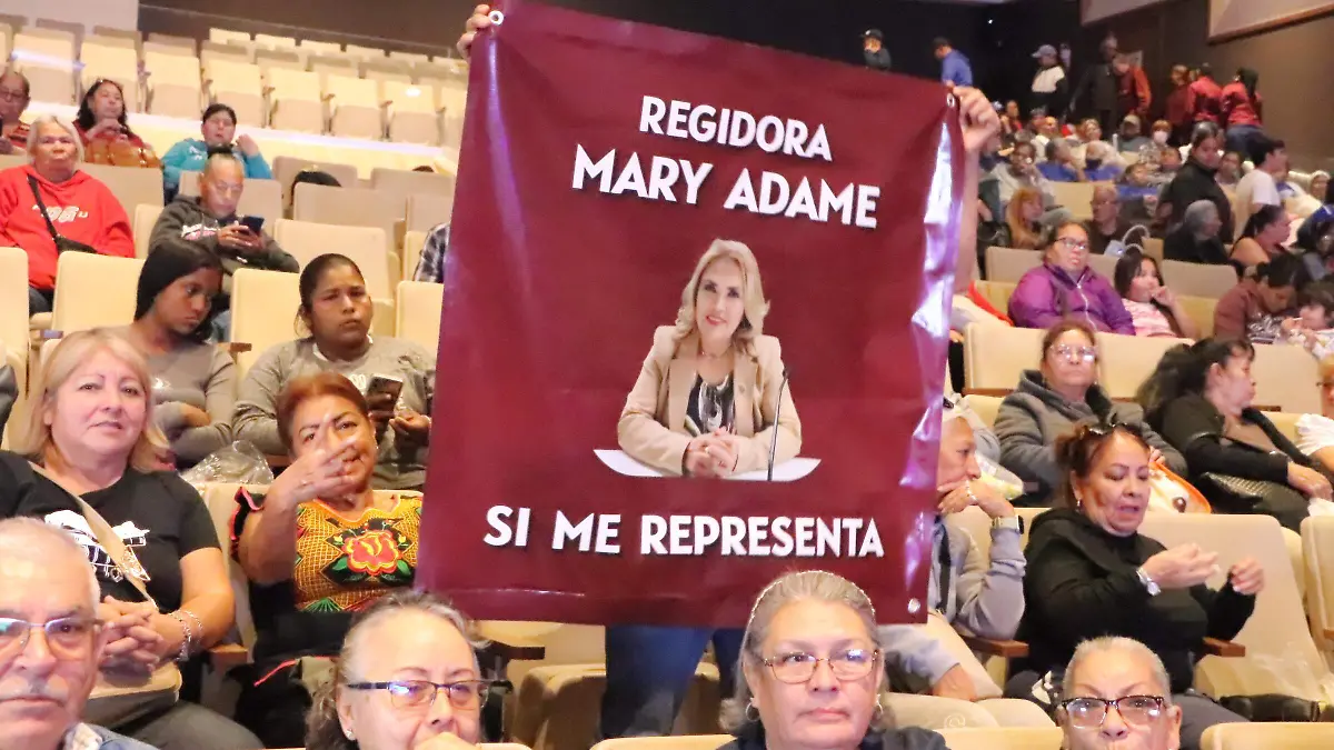 1er informe de actividades de la Regidora Mary Urrutia en las instalaciones de el auditorio Benito Juárez.
