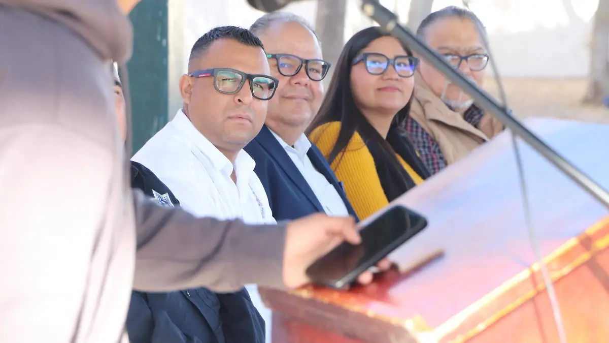 La secretaria de secretaria pública Municipal graduó a jóvenes de distintas secundaria como la 17,18,19 y 15 de la ciudad bajo el programa transformando familias