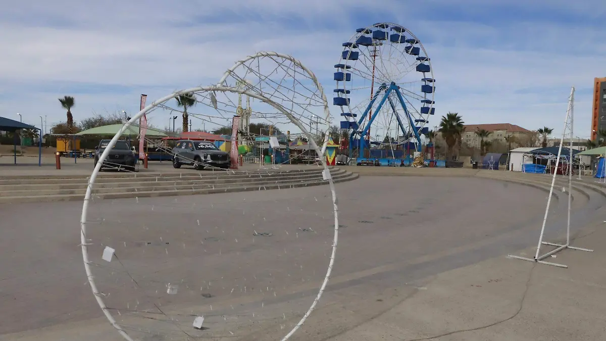Instalaciones del Parque central Oriente, l ugar donde se llevara acabo la partida de la tradicional Rosca de Reyes , organizada por el Gobierno del Estado.