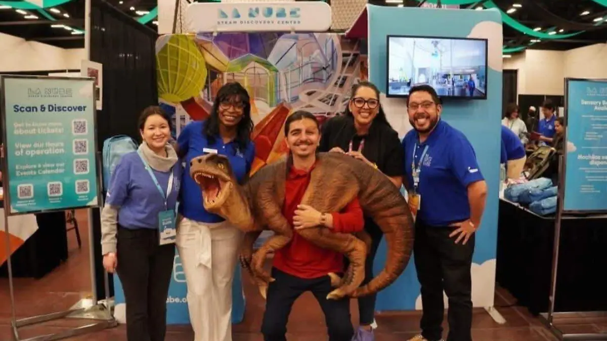 La rodadora en la Expo Colegios de Ciudad Juárez Facebook Expo colegios Ciudad Juárez