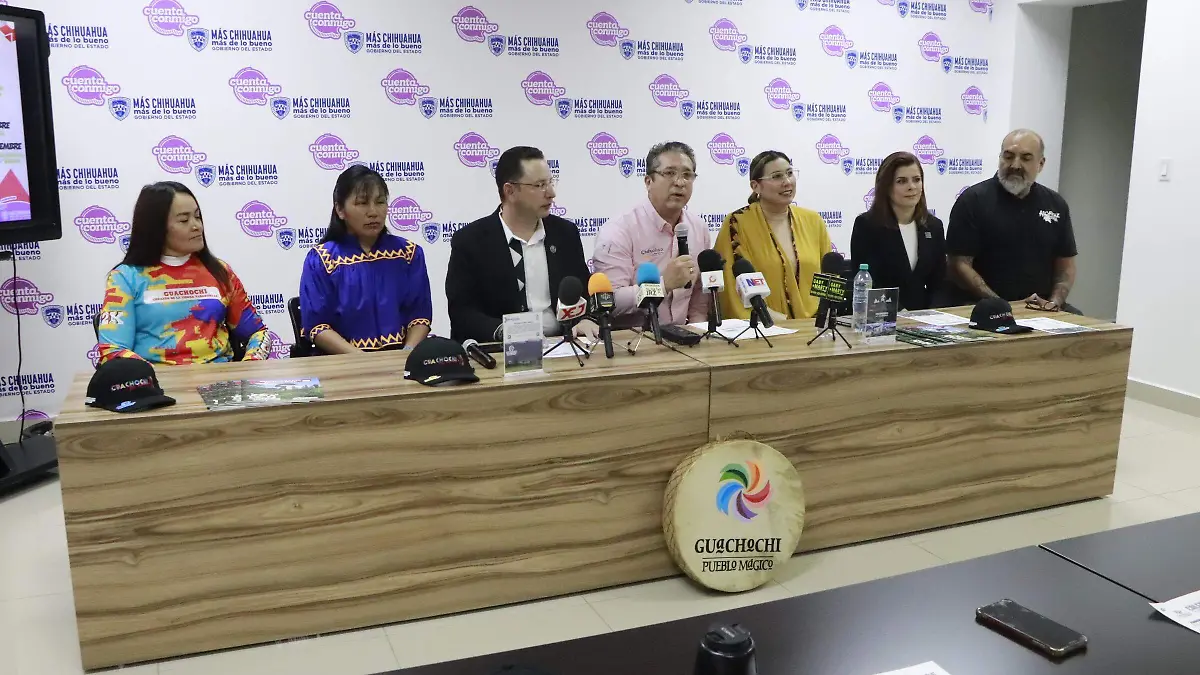 Presentan calendario de actividades de el municipio de Guachochi en conferencia de prensa .