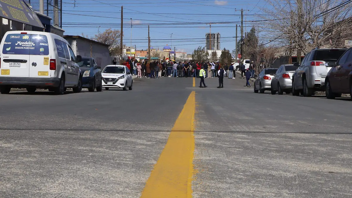 Entregaron la calle Pitaya en la colonia Erendira con una inversion de casi los tres millones de pesos