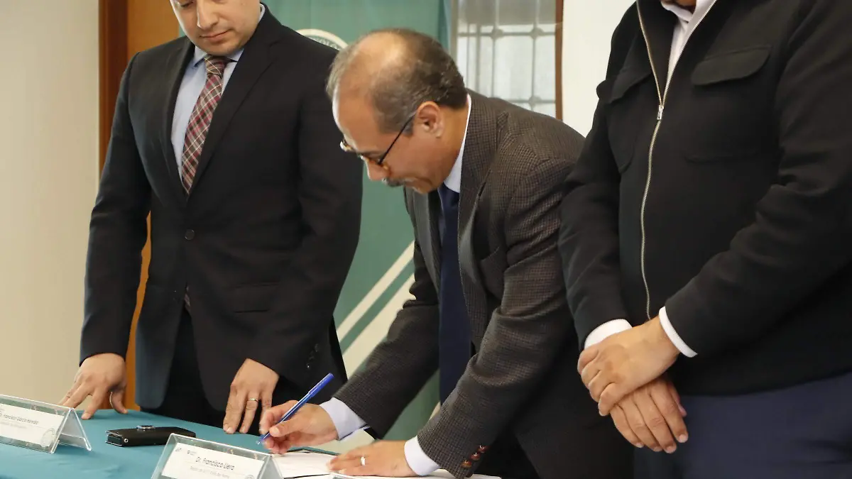 Firman UTPN y CONALEP convenio de colaboración academica  y científica 
Para los jóvenes que estan estudiando y continuan sus aspiraciones por la tecnologia y las carreras que ofrece el UTPN.