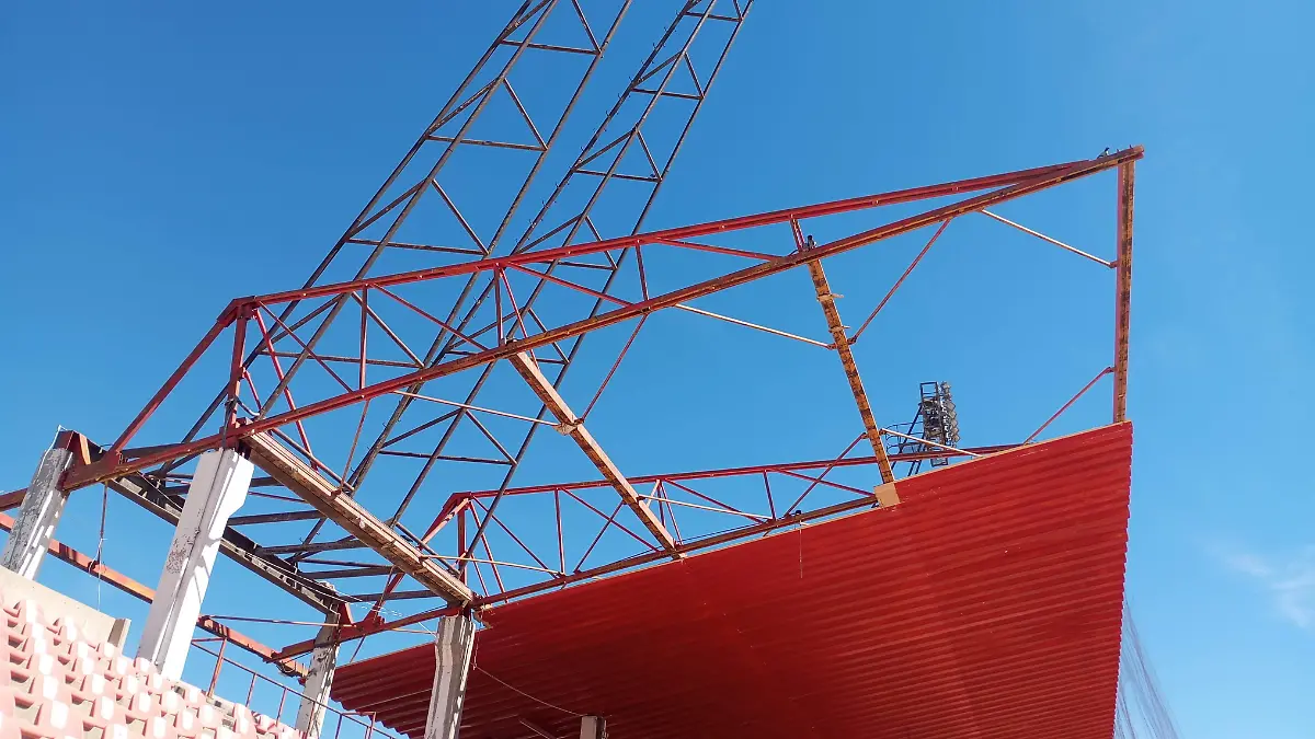 Estadio Carta Blanca lleva un setenta y cinco por ciento de avance en remodelación