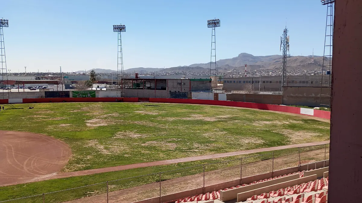 Estadio Carta Blanca, lleva un setenta y cinco por ciento de avance en remodelación