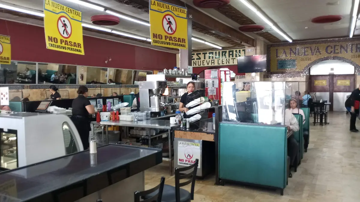 Imágenes de las instalaciones de la Nueva Central , restaurante de tradición en la ciudad y del Propietarios Sr. Yepo quien falleciera hace unos días.