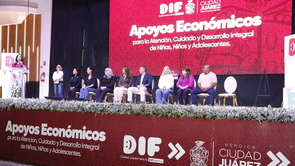 Entregan apoyos económicos para la atención cuidados y desarrollo integral de niños y niñas y adolescentes
