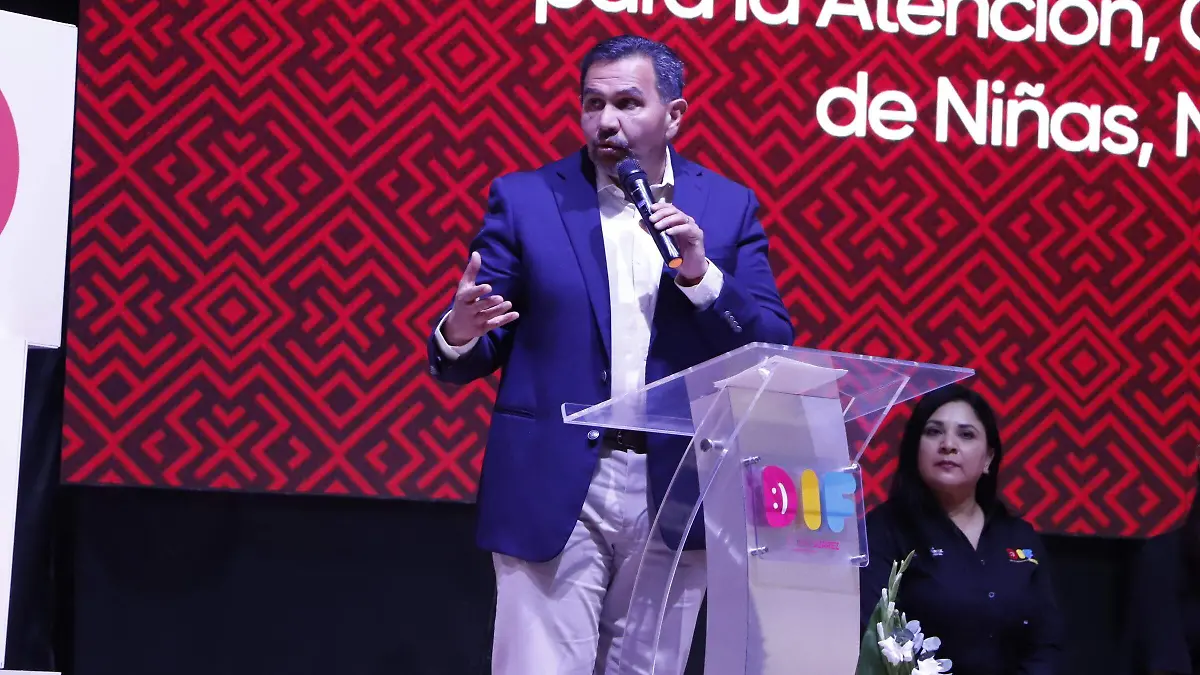 Entregan apoyos económicos para la atención cuidados y desarrollo integral de niños y niñas y adolescentes