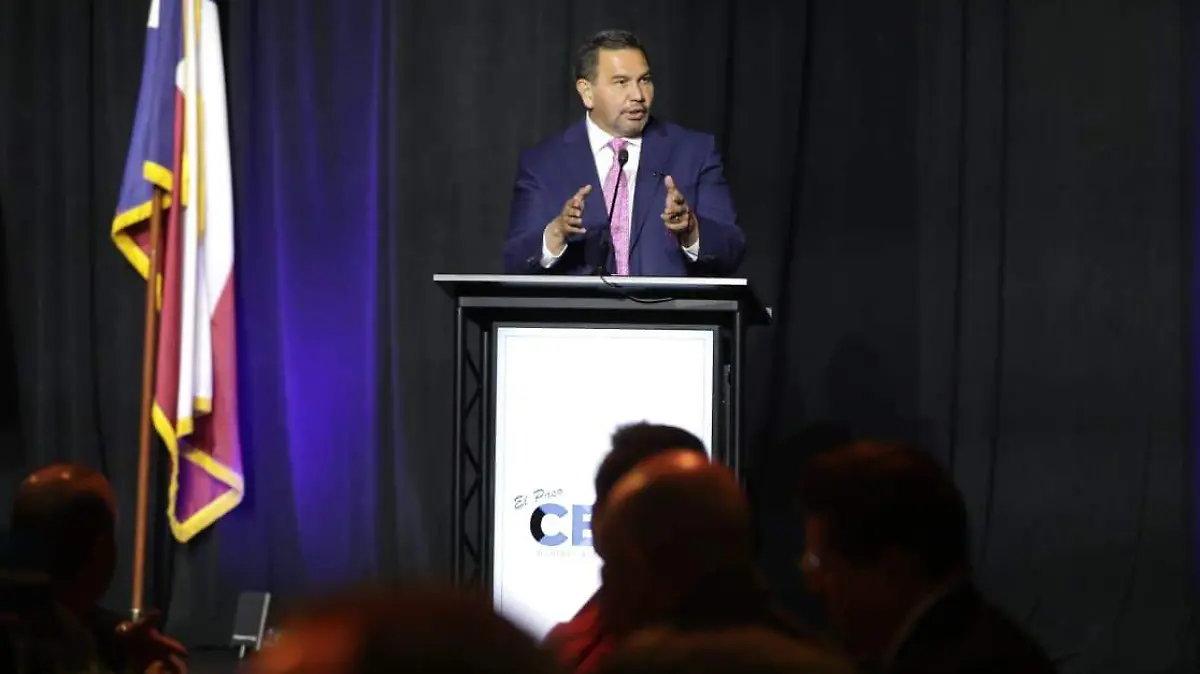 Alcalde en evento binacional