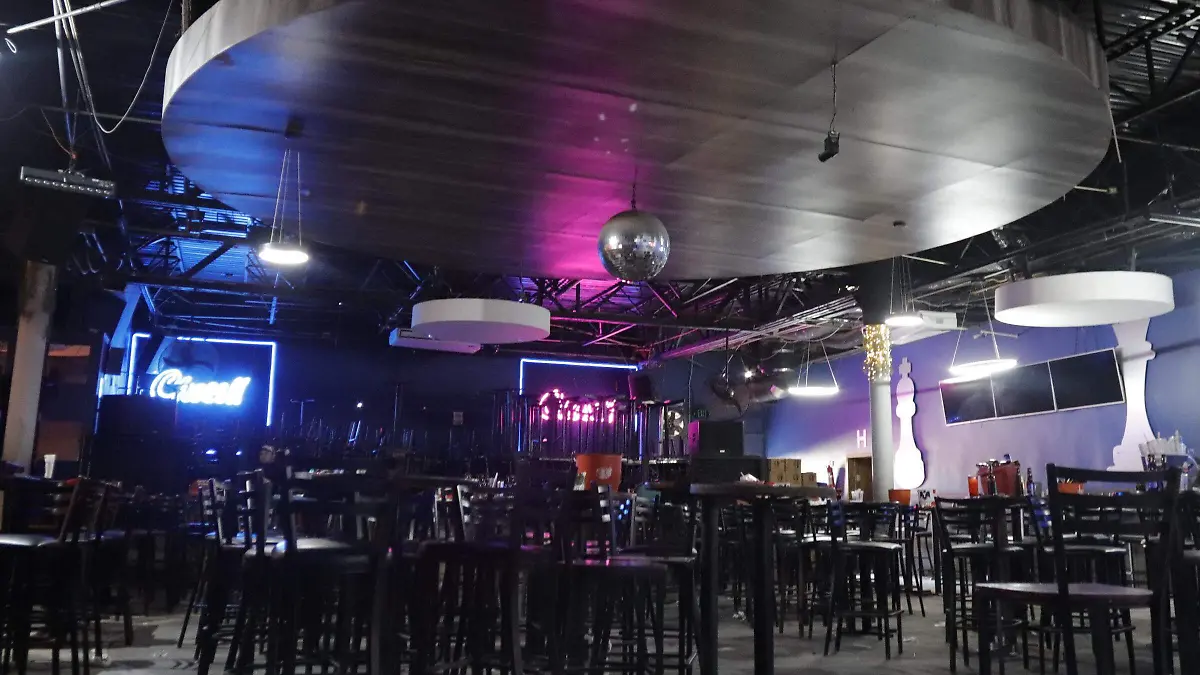 El chess, de un lugar de gente obrera , a un lugar de turismo con ambiente y música tradicional.