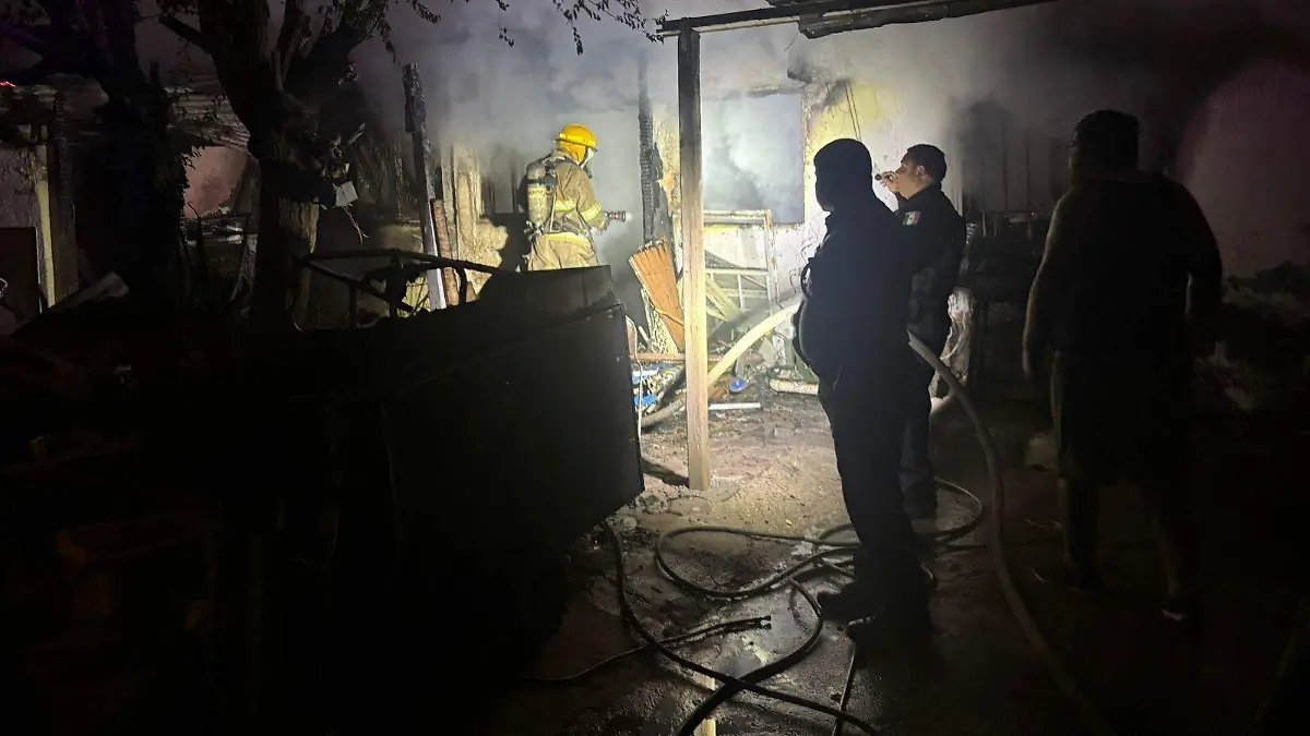 Incendio colonia Luis Echeverría