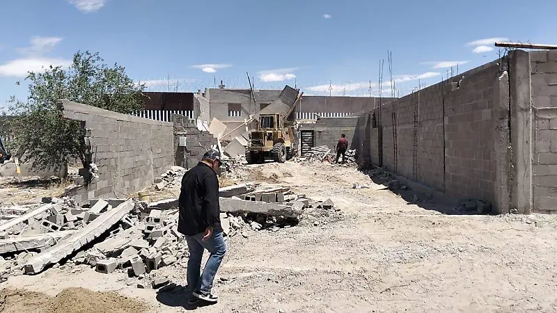 Desalojo y derrumbe de casas habitación en la anapra