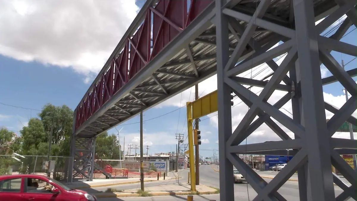 Puente peatonal Tapioca