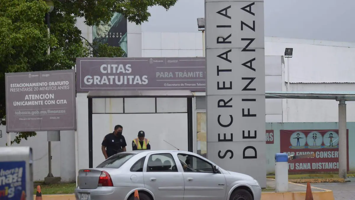 Estafadores utilizan grupos de en Base 4 para trámites falsos