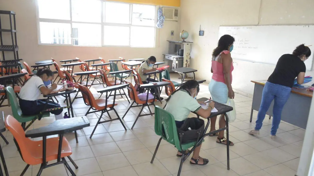 30% de escuelas en Tabasco sólo tienen un maestro