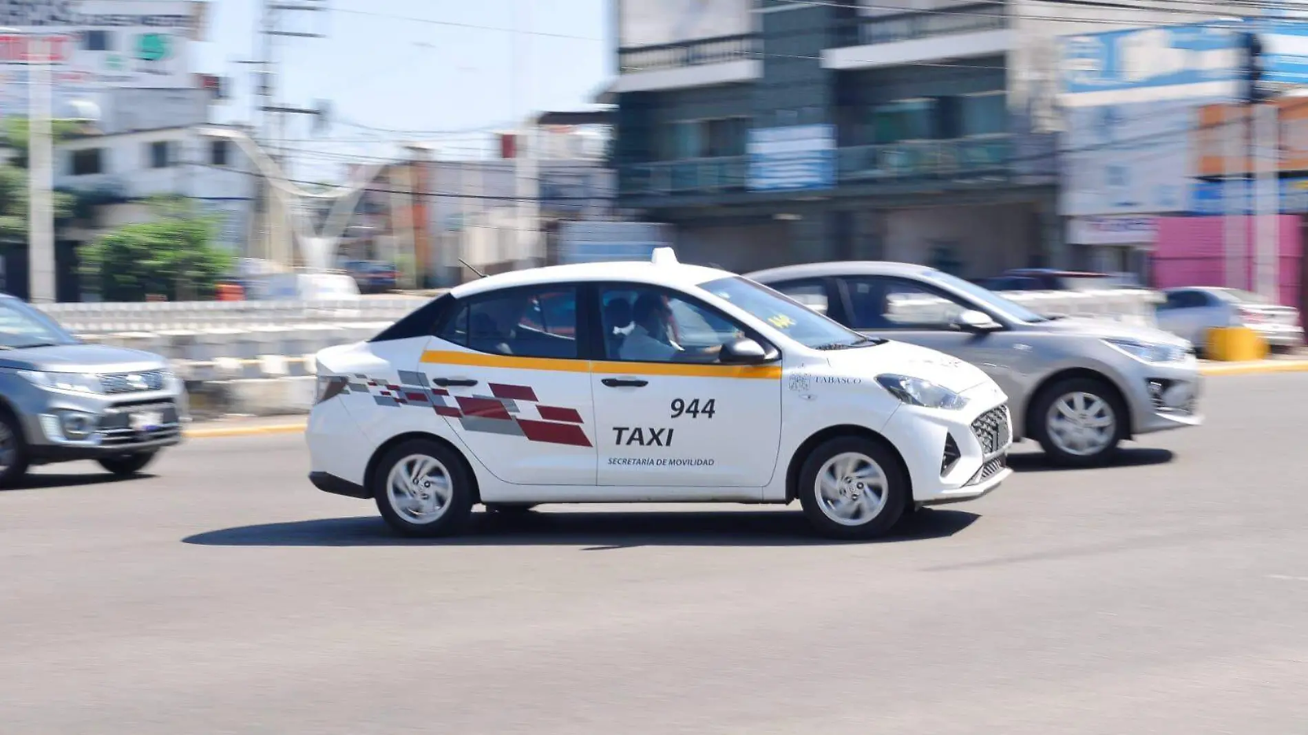 Taxi-Circulando-En-Villahermosa