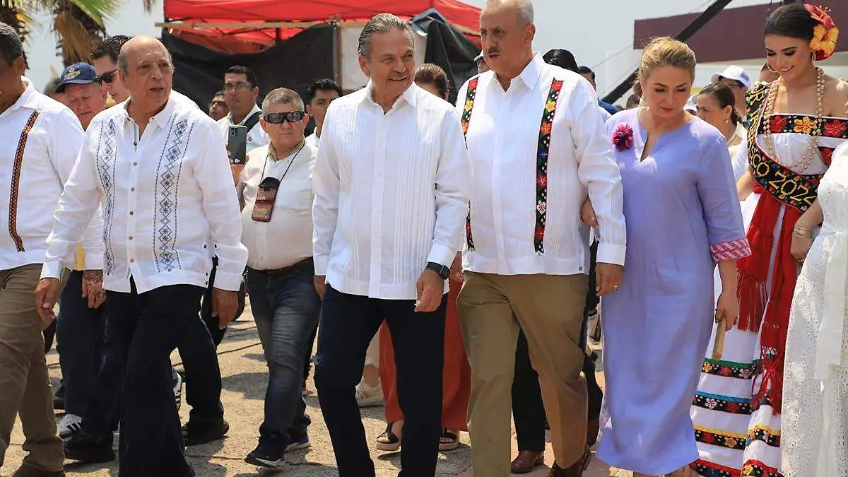 Octavio-Romero-Con-El-Gobernador-Merino copia