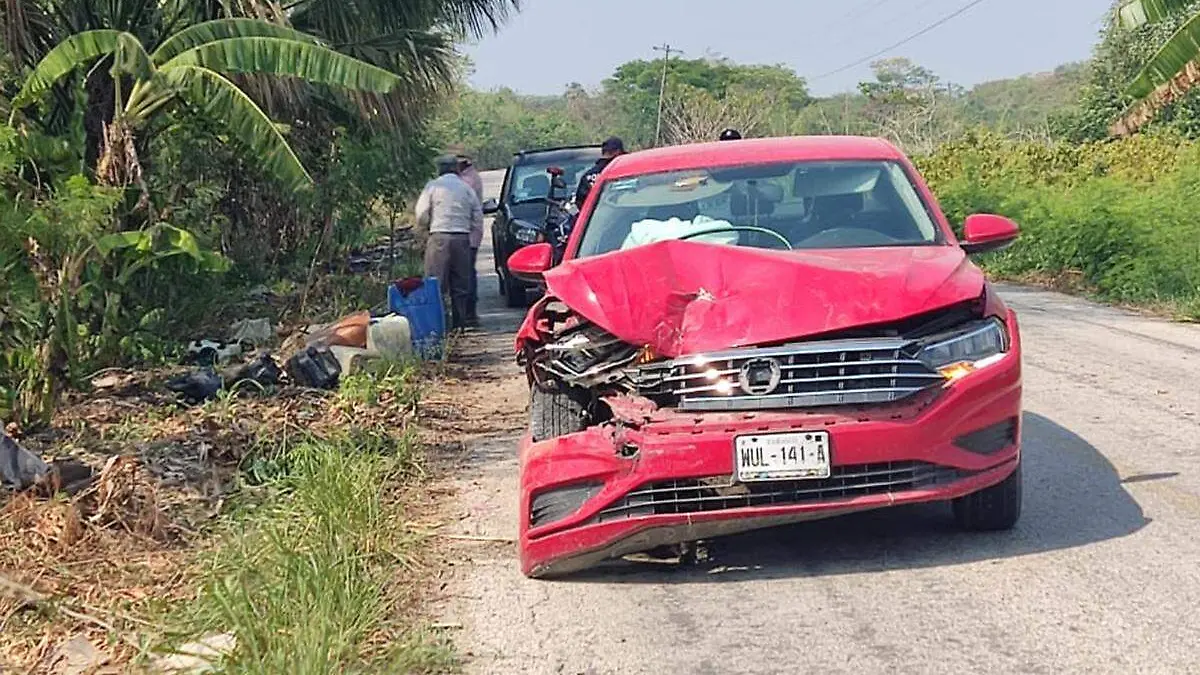 Accidente-Auto-Rojo