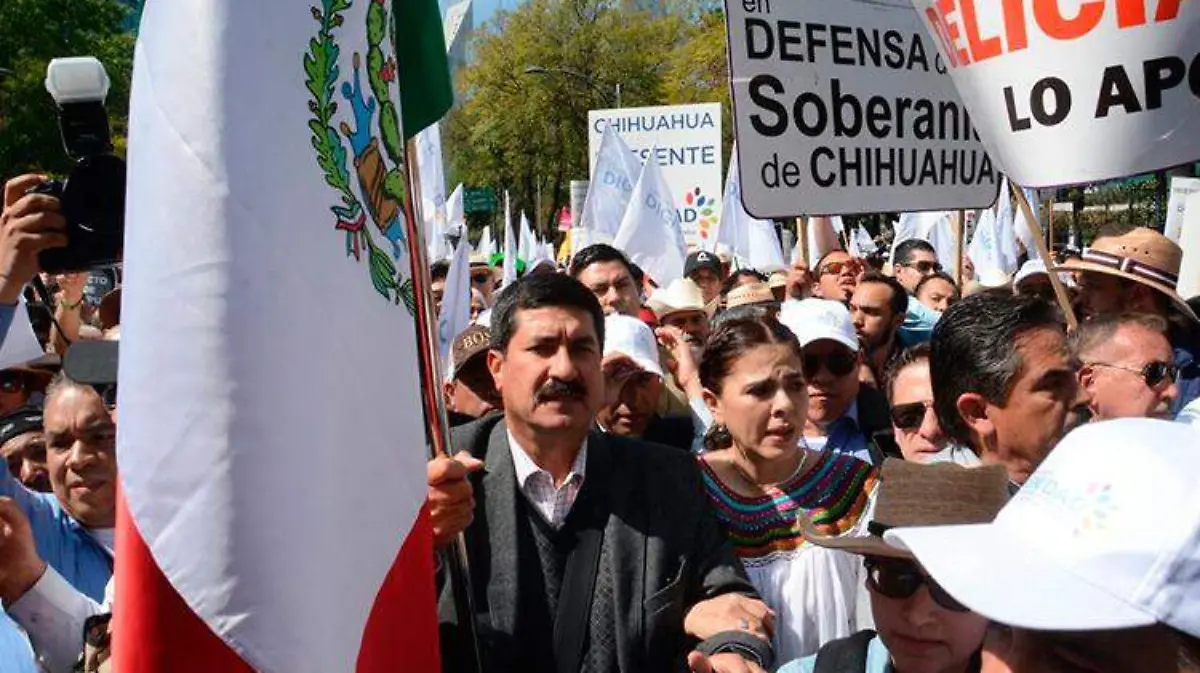 javier-corral-caravana-cdmx