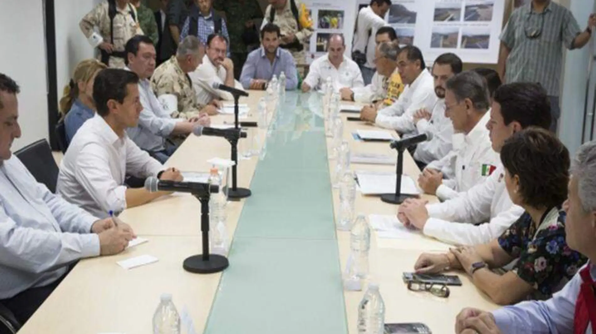 peña-nieto-supervisa-acciones-tras-tormenta-lidia