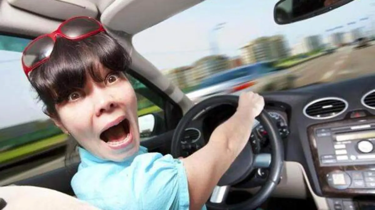 madre-al-volante