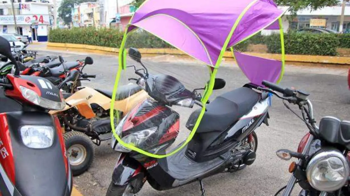 CARPAS-EN-MOTOS-IVAN-SANCHEZ-(1)-copia