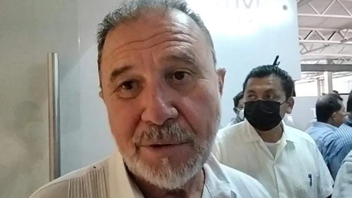 José-Nieves-Funcionario copia