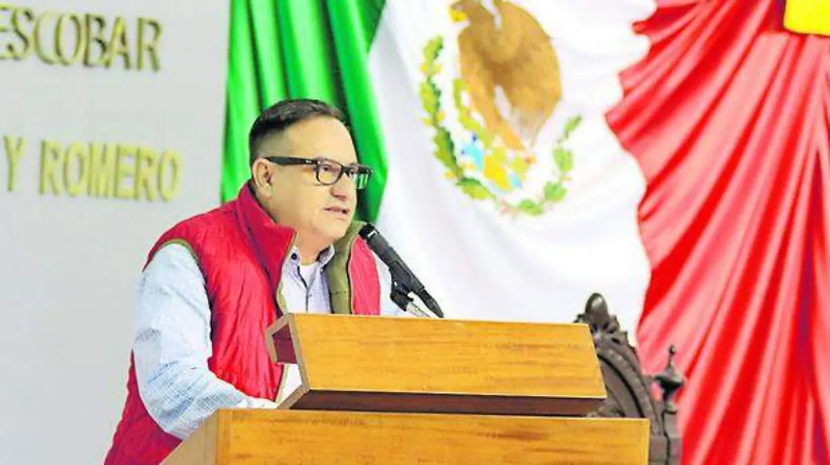 JOSE MANUEL SEPULVEDA EN TRIBUNA-IVAN SANCHEZ_CMYK