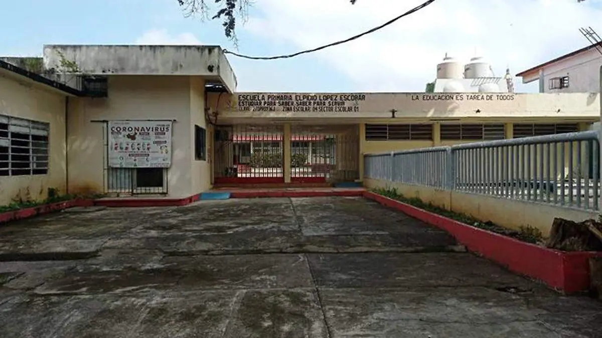 escuela-Carlos