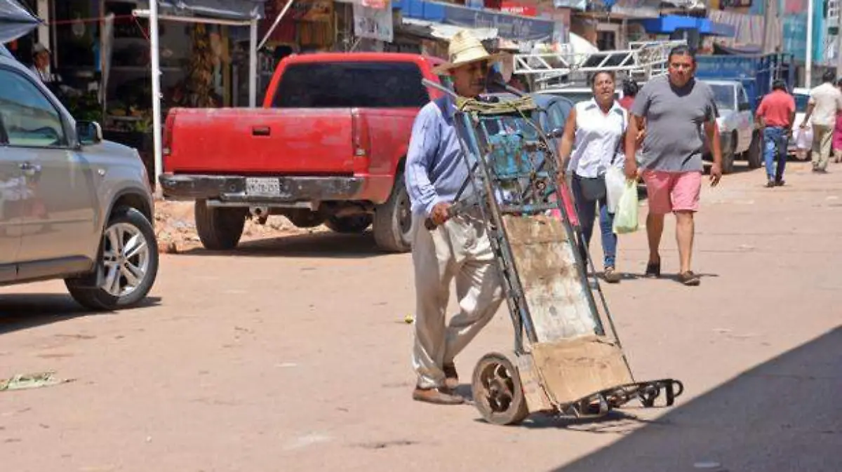 CARRETILLEROS-CAMBIAN-A-DIABLITOS-JCH49