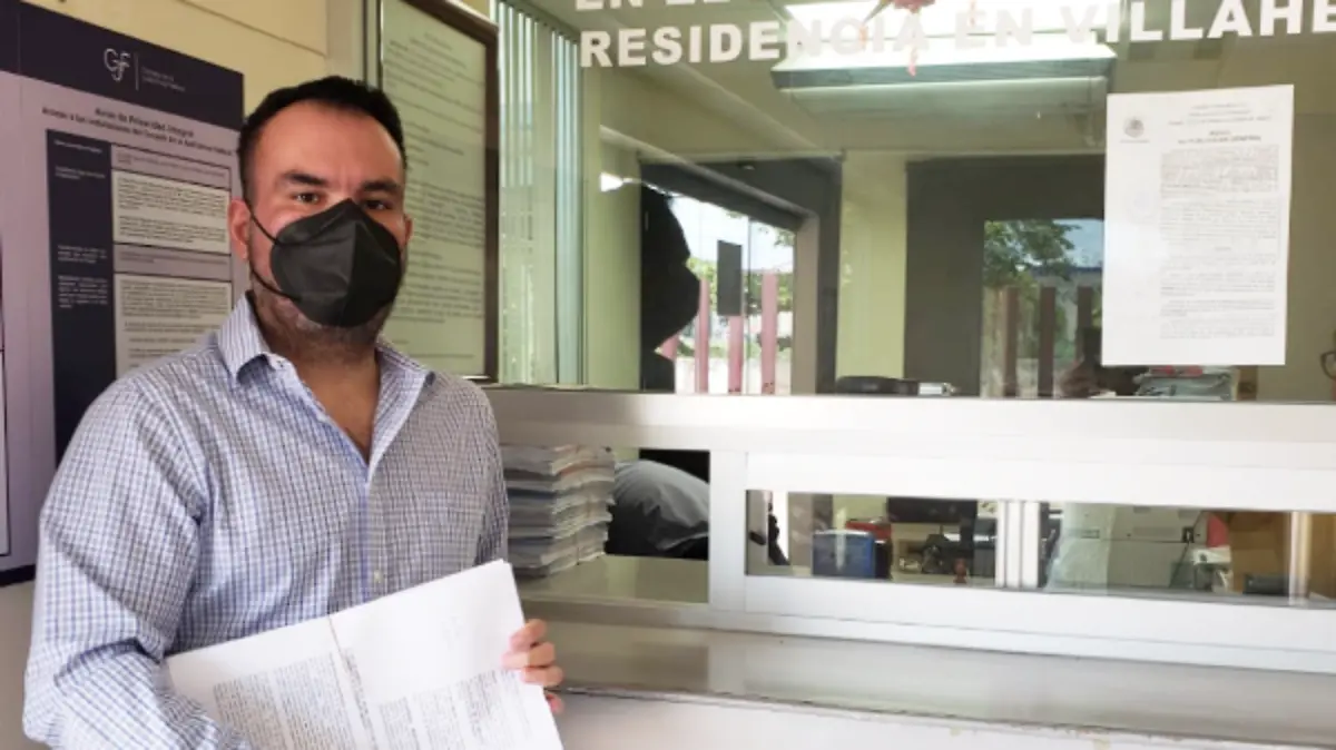 Denuncian refinería