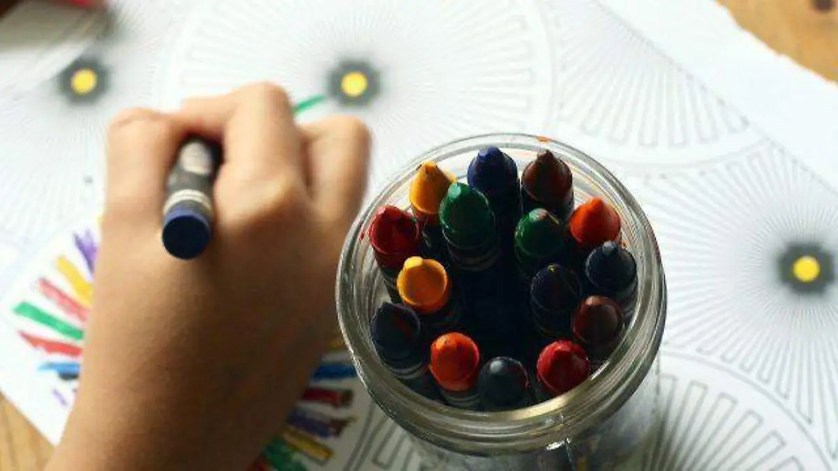 crayons-1445053_1280-640x360