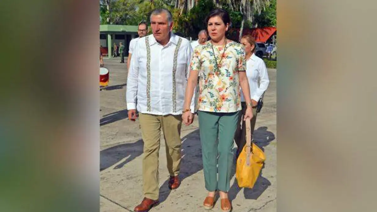 GOBERNADOR-ADAN-AUGUSTO-LOPEZ-HERNANDEZ-CARLOS-PEREZ