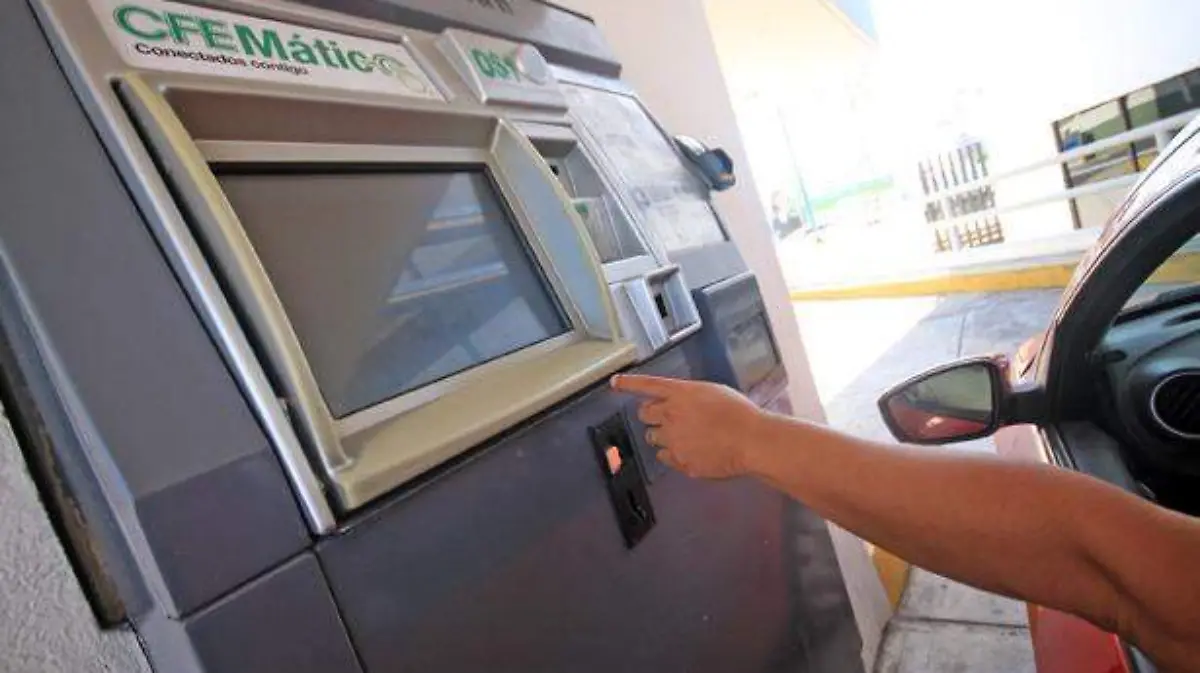 “Borrón”-y-tarifa-deben-ser-simultáneos--Burelo2