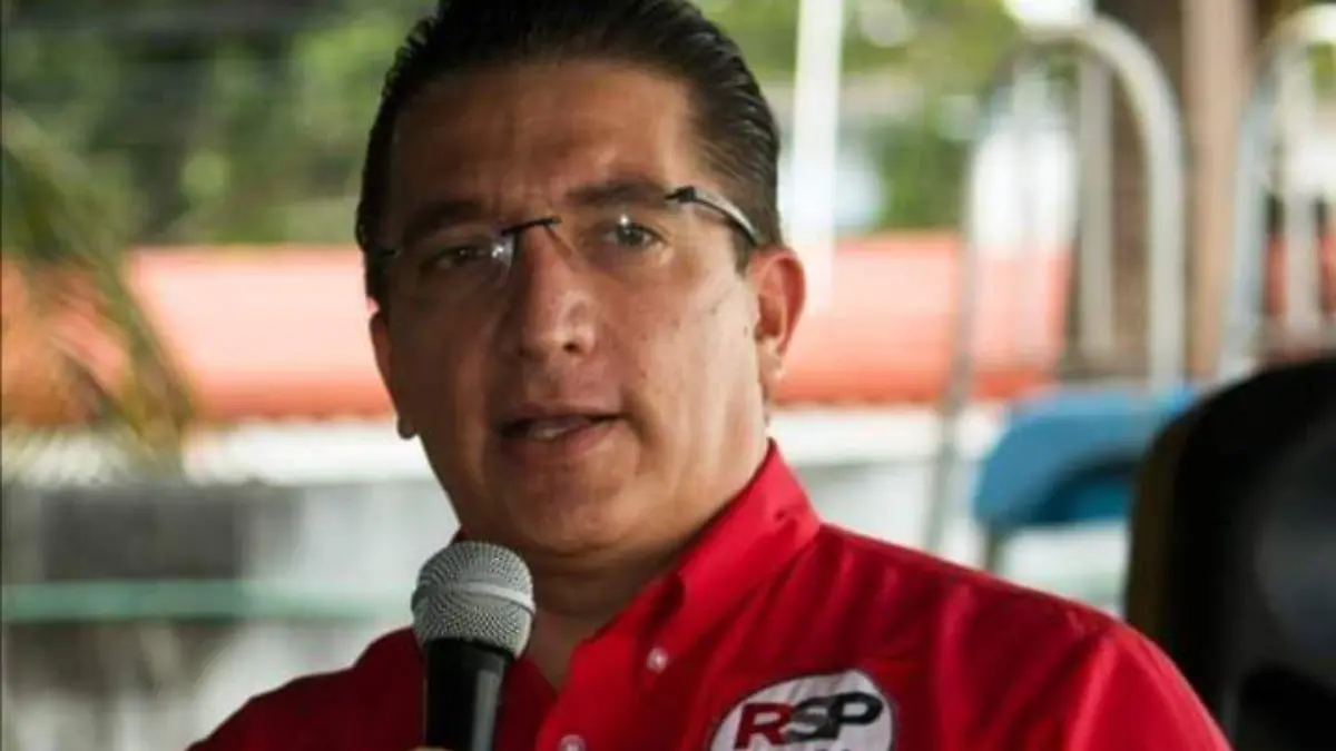 def6b9b8-5c5b-4ca8-b373-d39bb4472f93