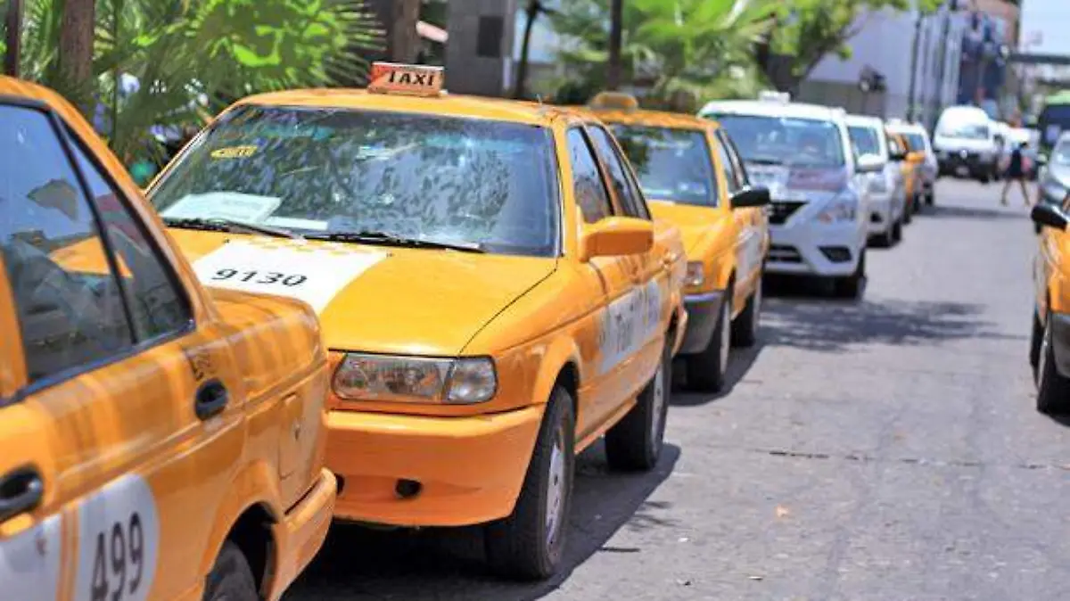 TAXIS-EN-VILLAHERMOSA-IVAN-SANCHEZ-(1)