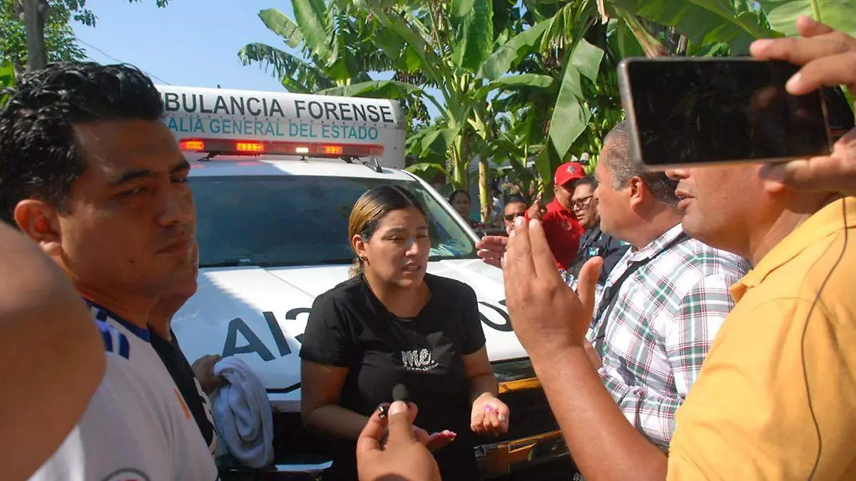 Regina-Chavez copia