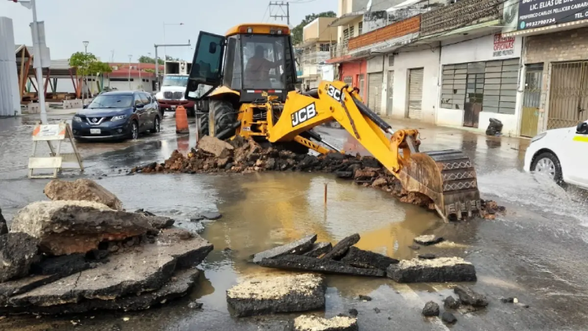 Fuga de agua en la Polvora
