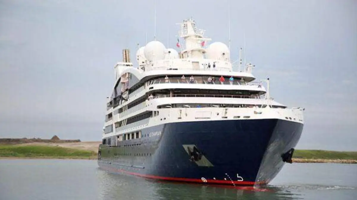 LLEGADA-DEL-CRUCERO-A-DOS-BOCAS-CARLOS-PEREZ