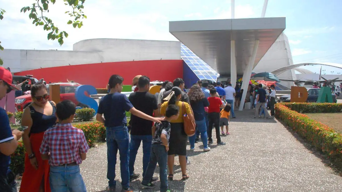 1b5ac383-6382-452e-ac59-131b79236740