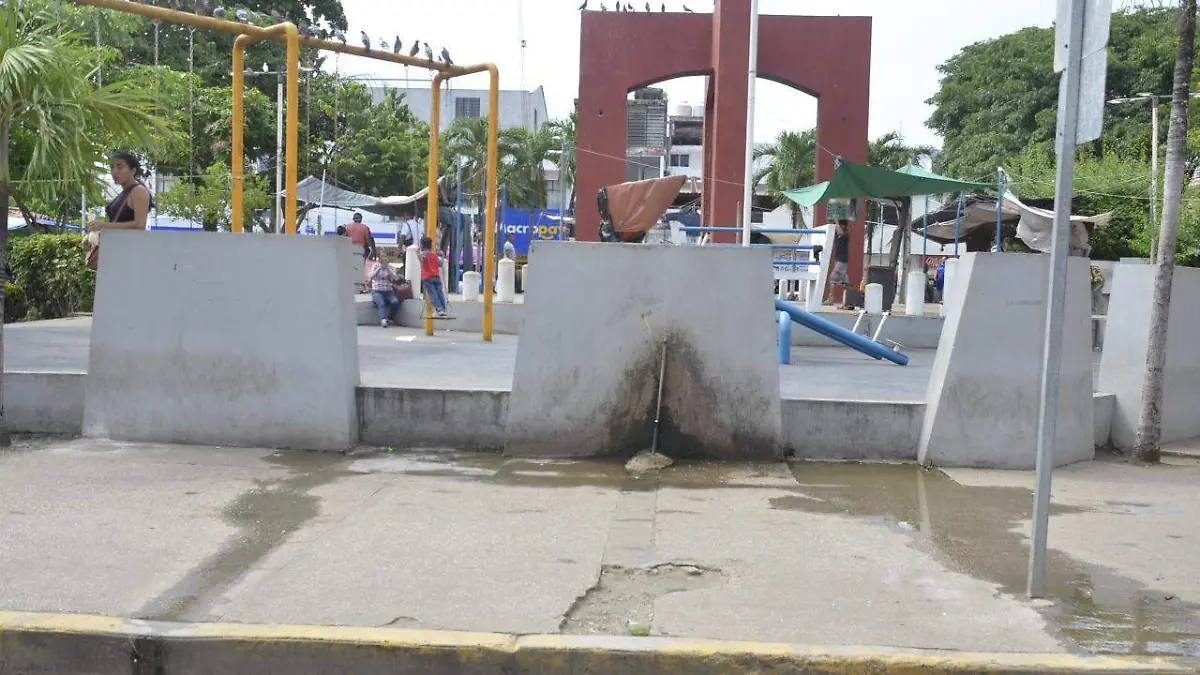 Basura en parques de Tabasco incrementan proliferación de mosquitos