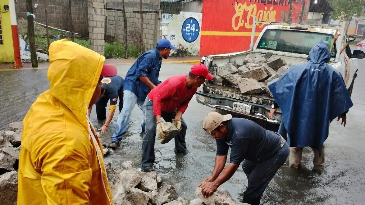 Cárcamos operando pero Villahermosa y Nacajuca continúan anegadas