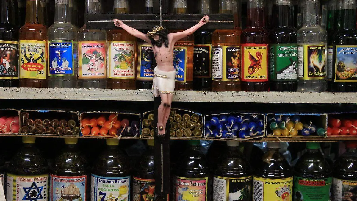 Tabasqueños compran productos esotéricos para los rituales de fin de año